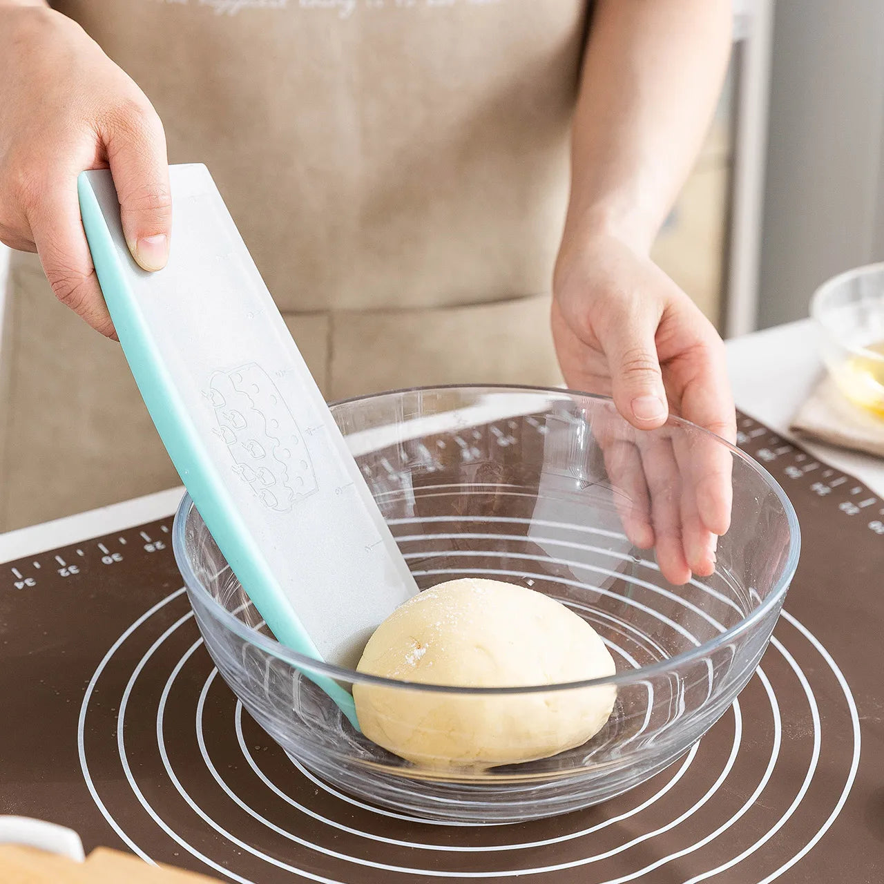 9 Inch Pastry Cutter Plastic Cake Spatulas Dough Scraper With Measuring Scale Butter Knife Bread Pizza Fondant DIY Baking Tools