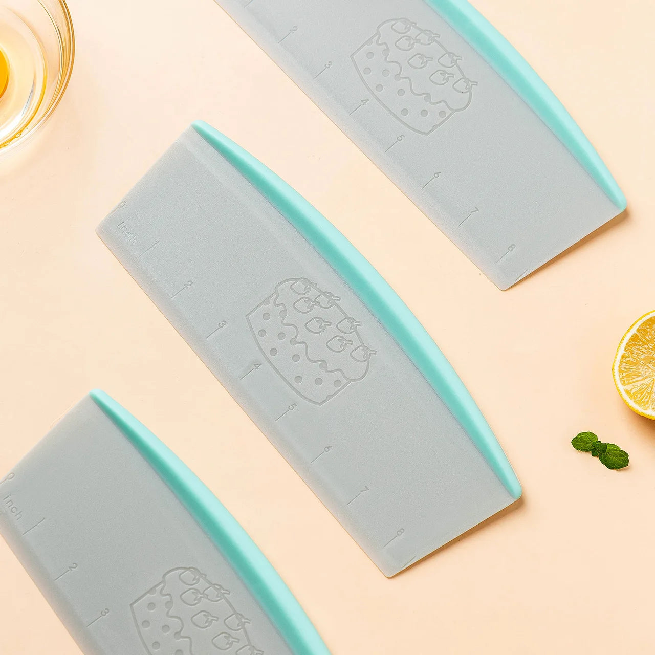 9 Inch Pastry Cutter Plastic Cake Spatulas Dough Scraper With Measuring Scale Butter Knife Bread Pizza Fondant DIY Baking Tools