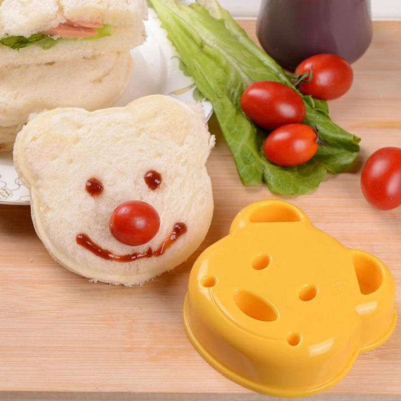Sandwich Cutter Mini Cartoon Bear Squirrel Sea Dog Bread Knife Sandwich Cutter Sealer for Kids Bento Lunch Baking Mold