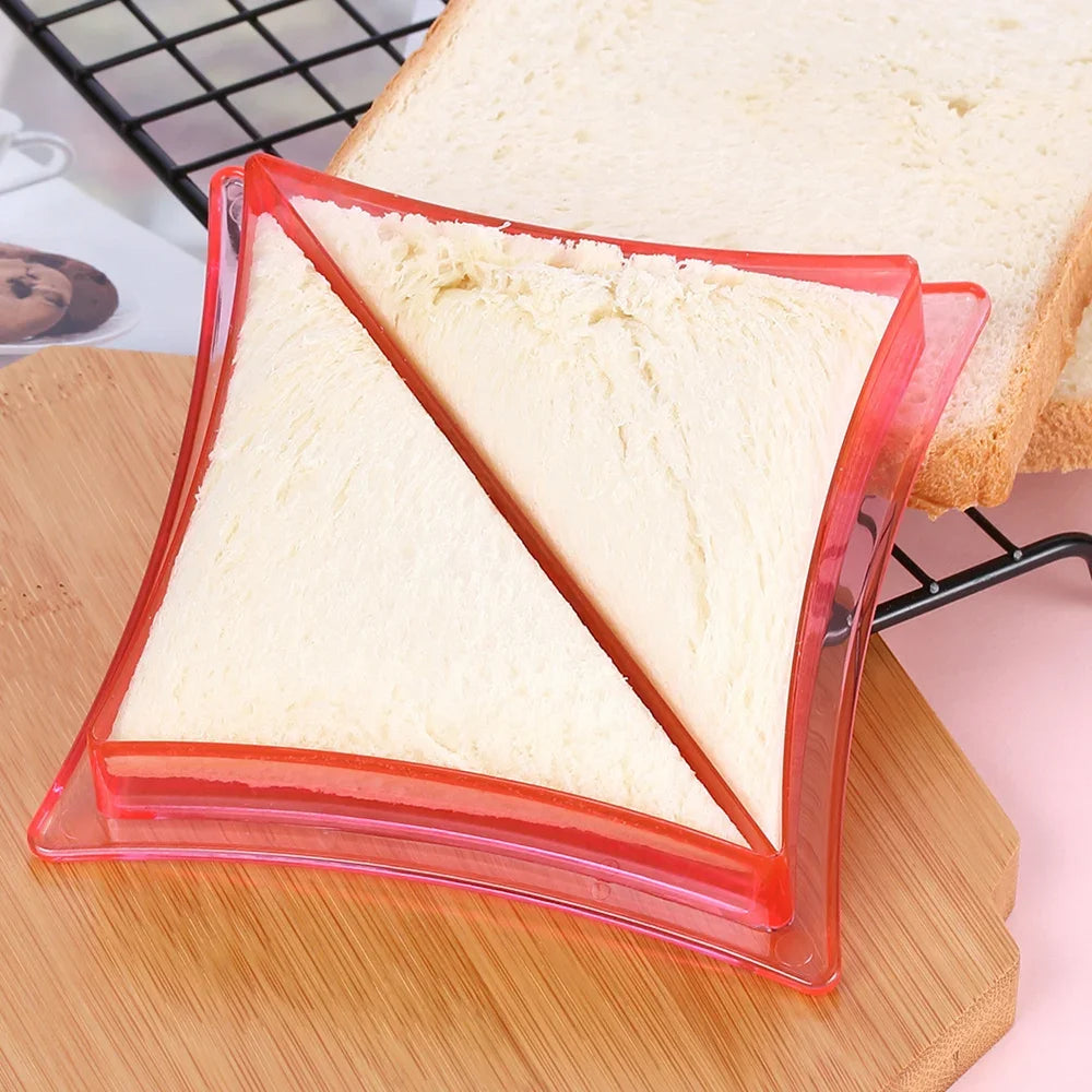 Kids Sandwich Cutter Bread Mold Cartoon Squirrel Sea Dog Bread Knife Sandwich Cutter Sealer for Bento Lunch Boxes Accessories