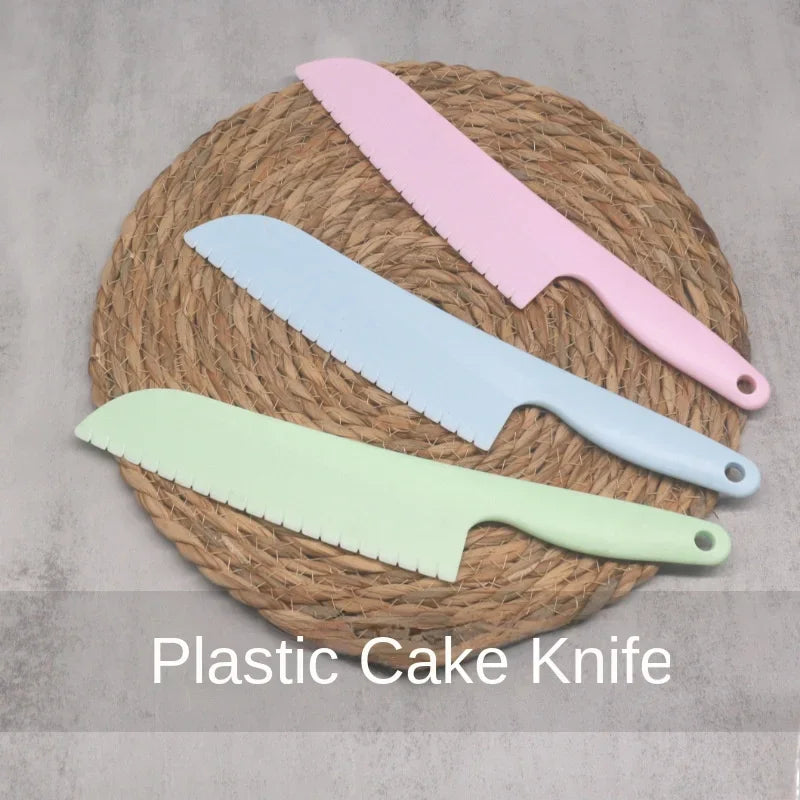 Children's safety plastic fruit cutter cake knife plastic kitchen knife baking tool bread knife