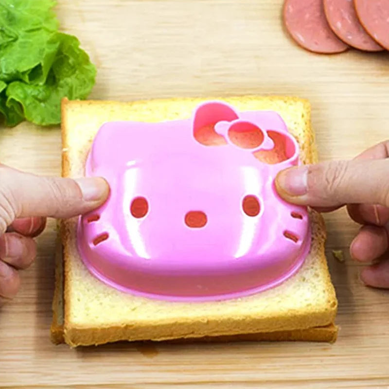 Sandwich Cutter Mini Cartoon Bear Squirrel Sea Dog Bread Knife Sandwich Cutter Sealer for Kids Bento Lunch Baking Mold