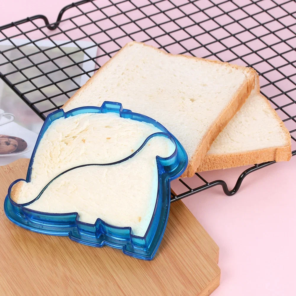 Kids Sandwich Cutter Bread Mold Cartoon Squirrel Sea Dog Bread Knife Sandwich Cutter Sealer for Bento Lunch Boxes Accessories