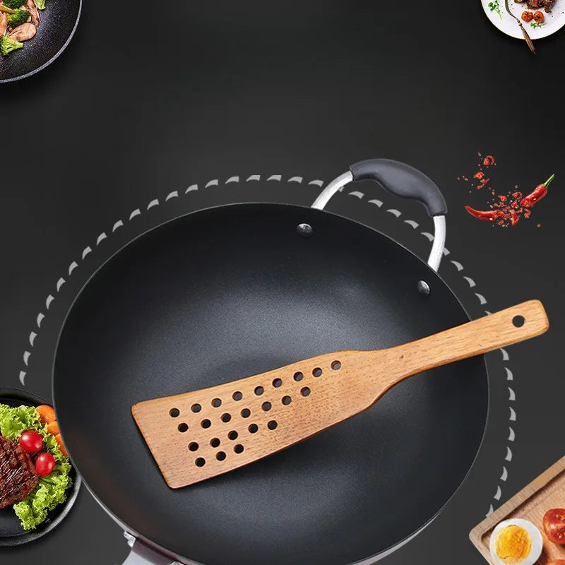 1pc 24-hole Filter Spatula for Stir-frying, Multifunctional Household Wooden Spatula, Pancake Cooking Shovel, Kitchen Gadgets