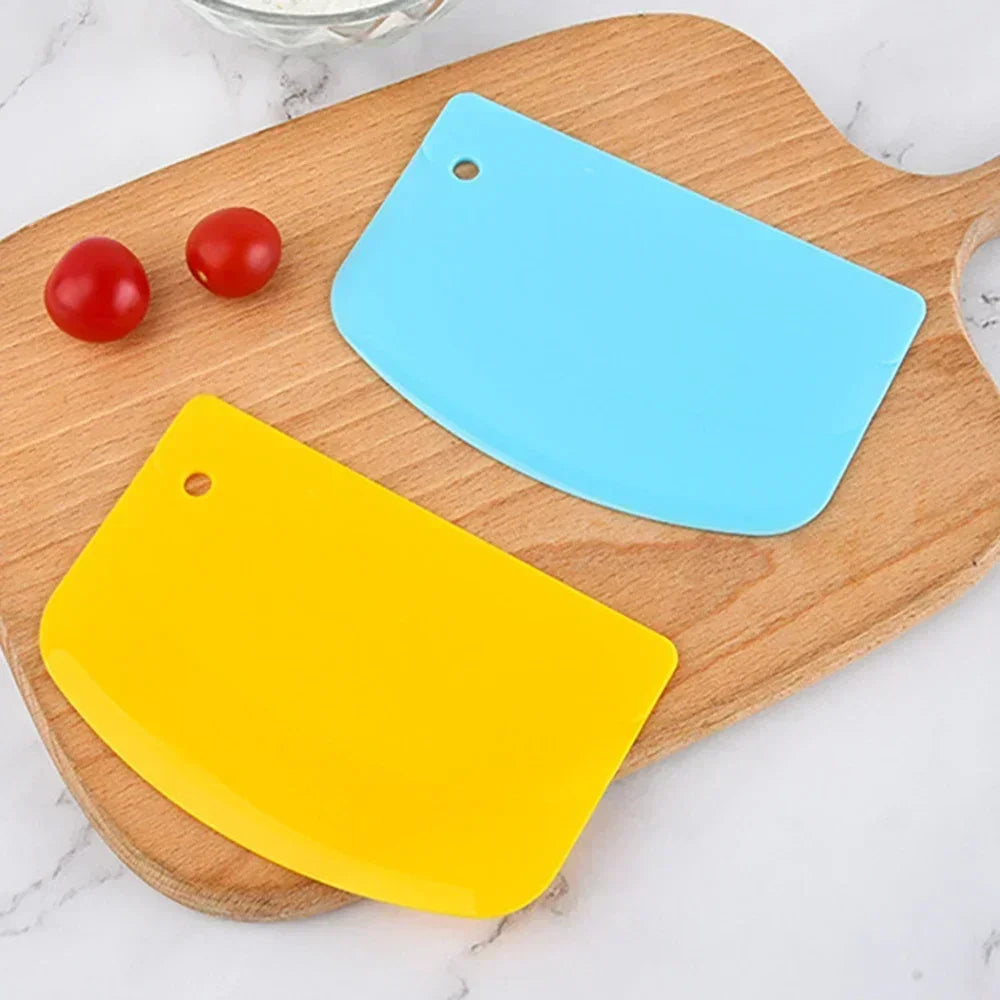 Plastic Dough Weight Cutter Cookie Fondant Bread Pizza Tools Spatula for Cake Butter Scraper Pastry and Bakery Kitchen Utensils